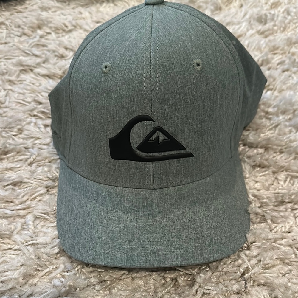 Quiksilver Men's Green FlexFit Cap
